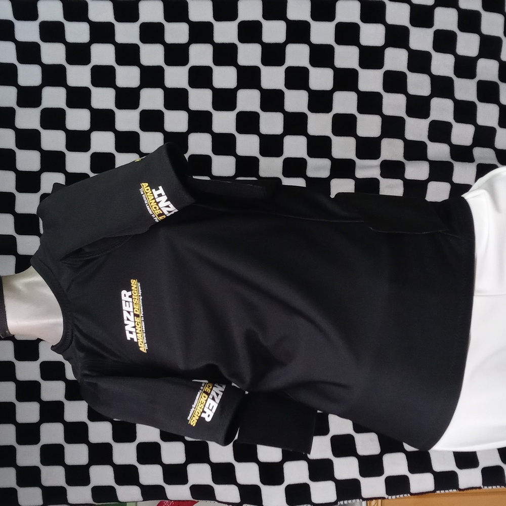 Inzer powerlifting shirt black with very very strong velcro. Worn twice.